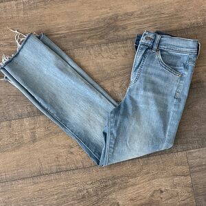 Express Light Wash Cropped Jeans